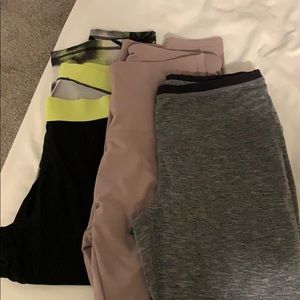 3 pairs of work out cropped leggings